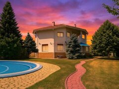 Domnesti Grand Residence  4.500 mp teren pe strada principala